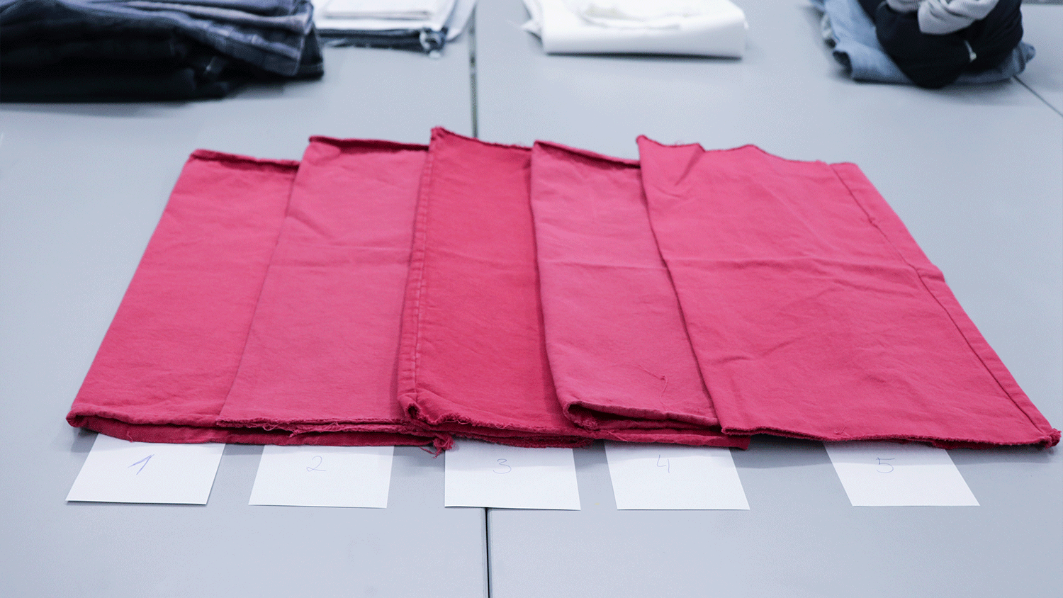 Red fabrics for practical experiments in the laboratory